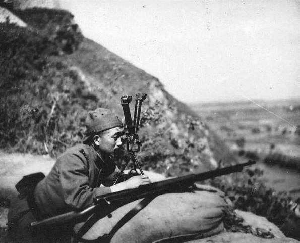 hanabainarová,basarch设计的捷克“石笼”狩猎屋_三亿体育